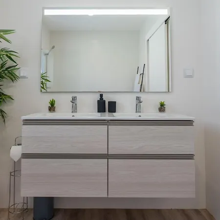 Βίλα Casa Pura Vida - Heated Pool And Sea View Πόντα Ντελγκάντα